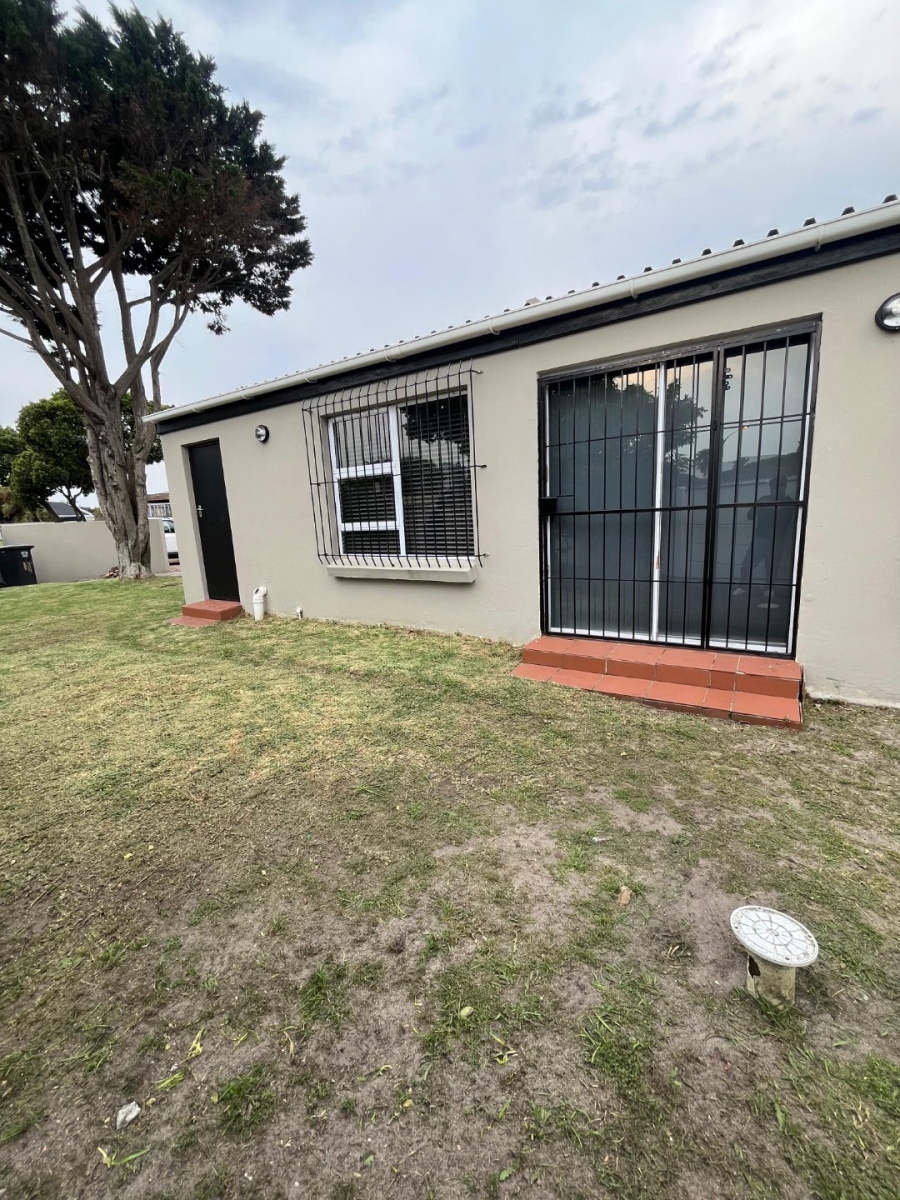 4 Bedroom Property for Sale in Ferness Estate Western Cape